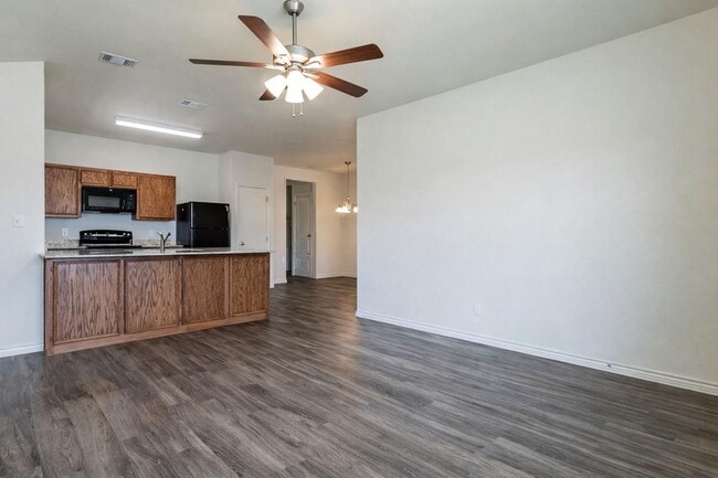 Building Photo - AVAILABLE NOW; APPLY TODAY ON OUR WEBSITE! 1 MONTH FREE