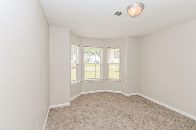 Building Photo - 4606 Northwood Hills Dr