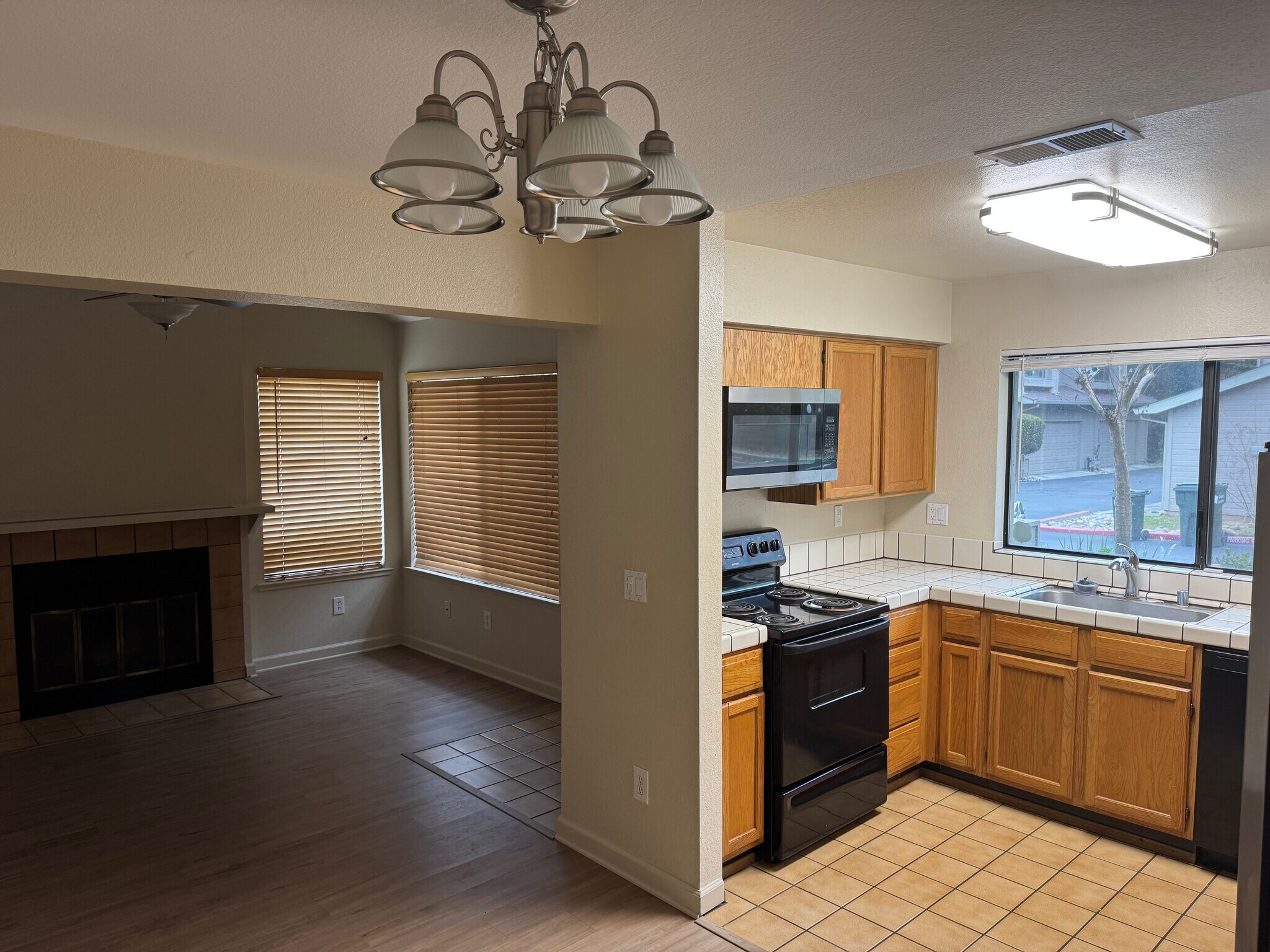 Building Photo - 5148 Keystone Ave