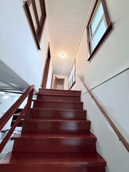 Building Photo - 1314 121st St