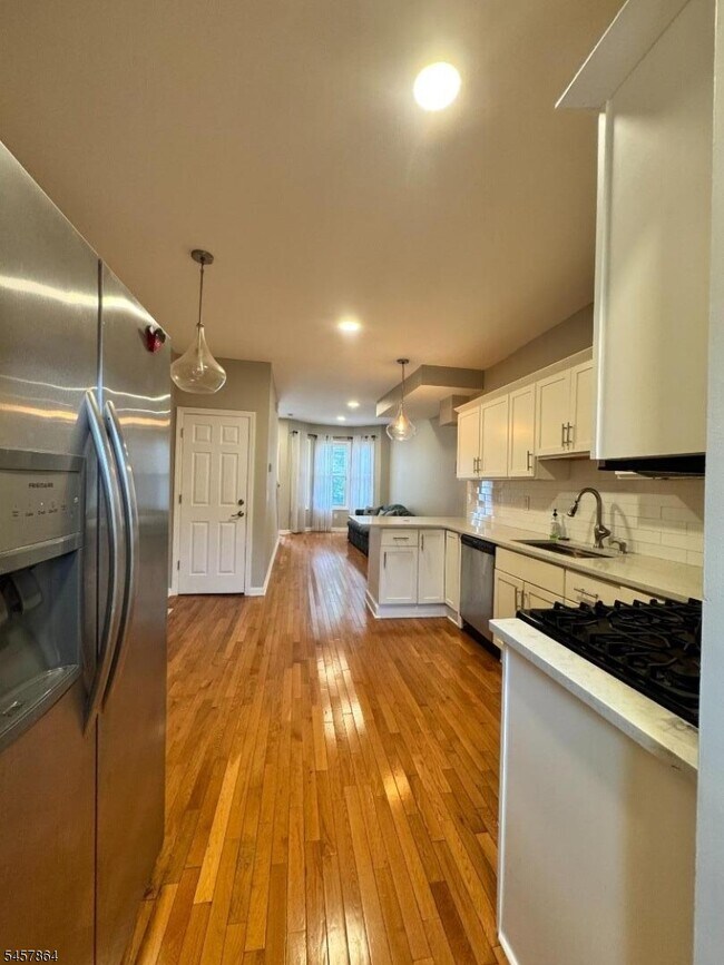Building Photo - 968 Dehart Pl