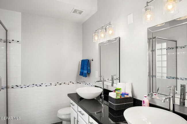 Building Photo - 7328 Corona Del Sol Dr