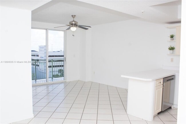 Building Photo - 3500 Coral Wy