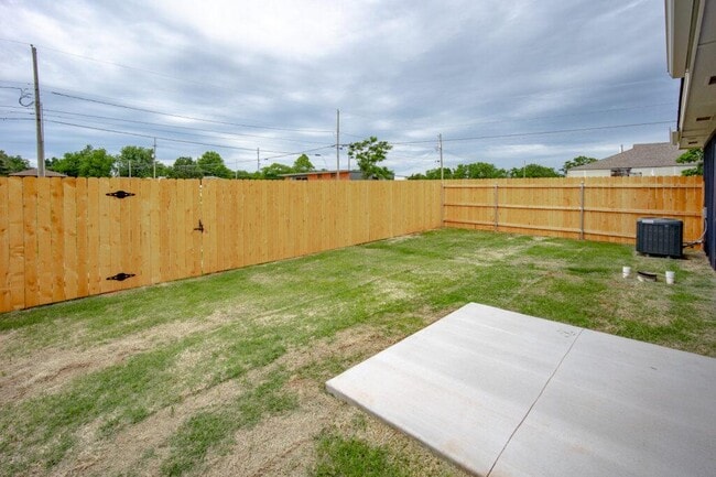 Building Photo - 201 S 11th St