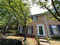 Building Photo - RENT SPECIAL! Just painted, modern gray! Charming end unit town home in Stones Throw. Walking dis...