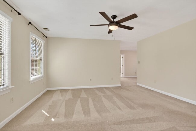 Building Photo - 5 Bed, 2.5 Bath Home in the Heart of Red Mill Farms