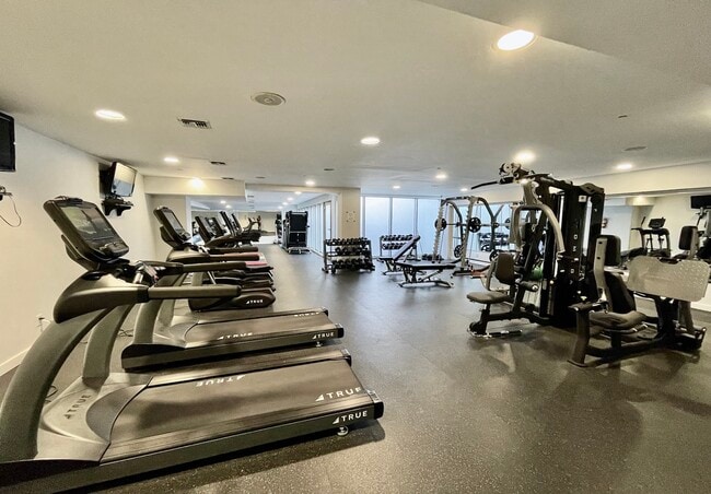 Building Photo - 601 Ocean Pkwy