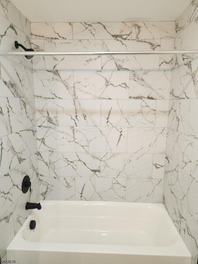 Building Photo - 410 S 8th St