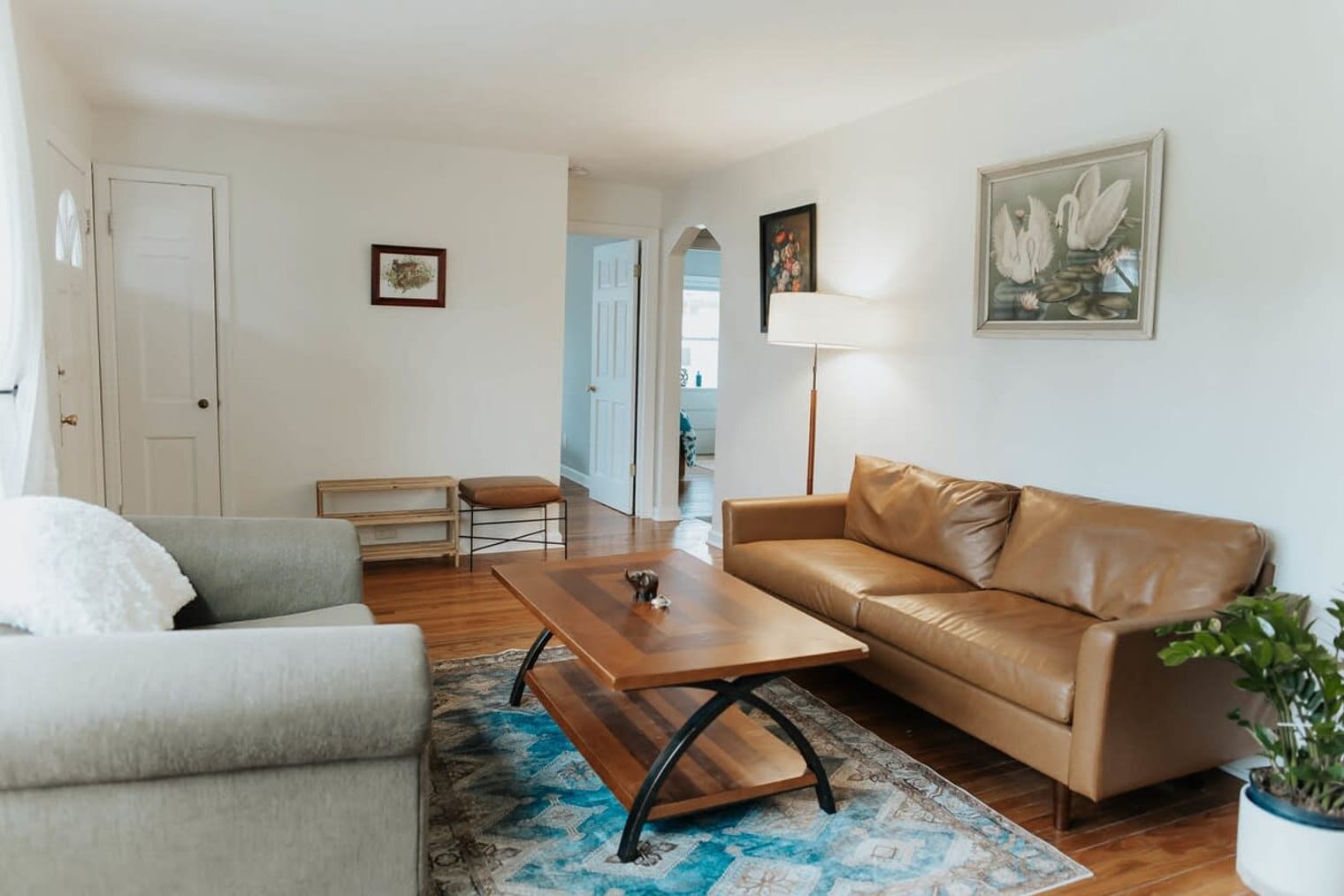 Building Photo - 909 S Mitchell St