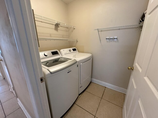 Building Photo - 3974 Forsythe Park Ct