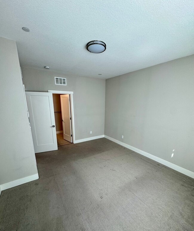 Building Photo - Work Downtown?