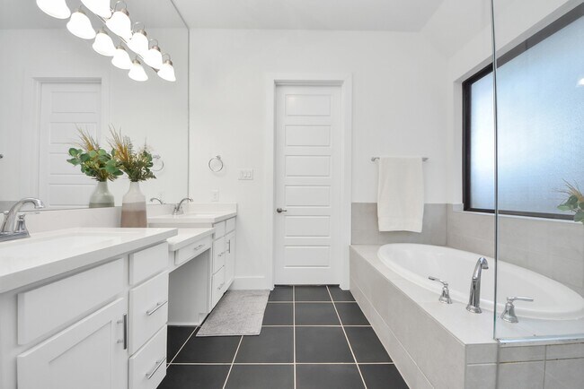 Building Photo - 4111 Crossfind Ct