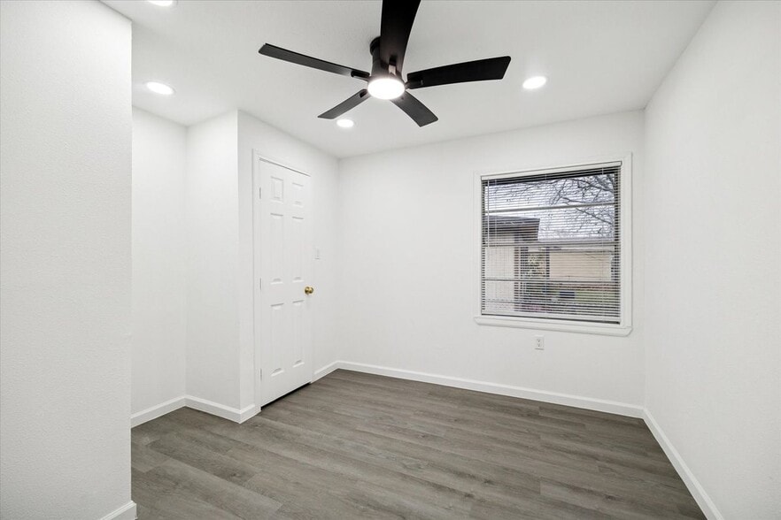 Building Photo - 1500 Harvard St