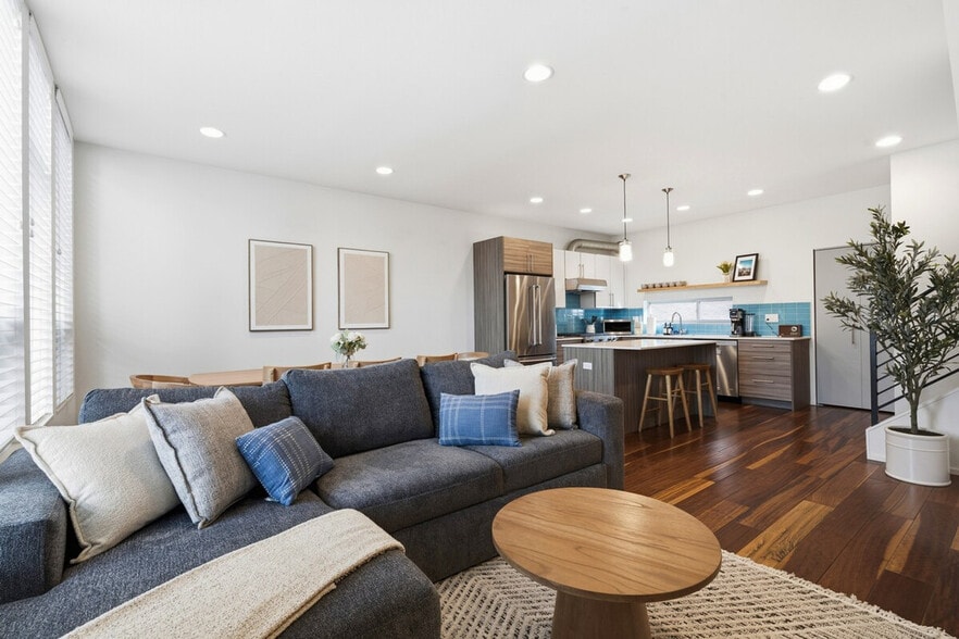 Building Photo - 1464 NW 70th St