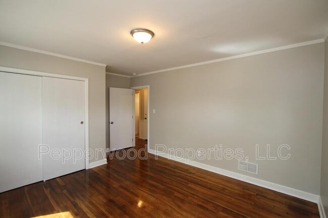 Building Photo - 115 1st Ave