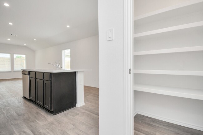 Building Photo - 23133 Teakwood Hills Dr