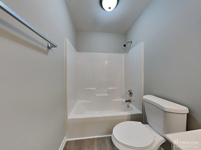 Building Photo - 33 Elmwood Blvd
