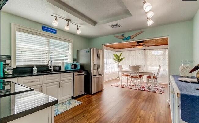 Building Photo - 1226 Sedeeva Cir S