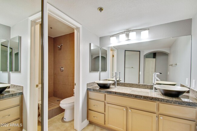 Building Photo - 5104 N 32nd St