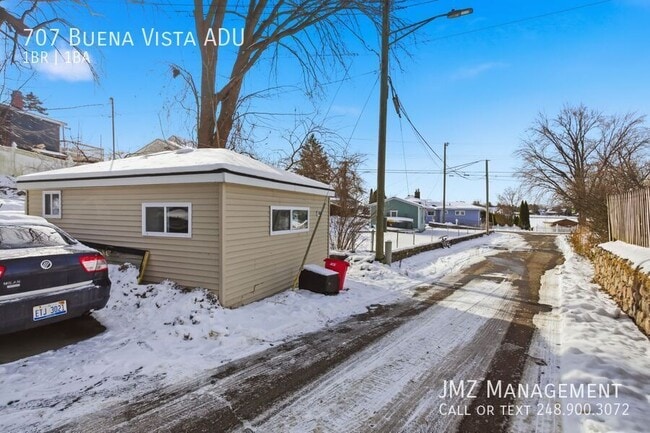 Building Photo - 707 Buena Vista Ave