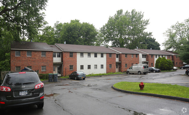 Building Photo - Willow Heights Apartments