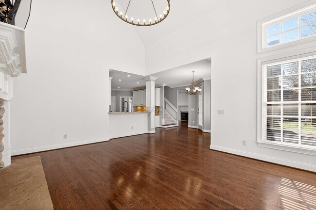 Building Photo - 6 Portrush Ct