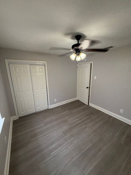 Building Photo - 425 Price Dr