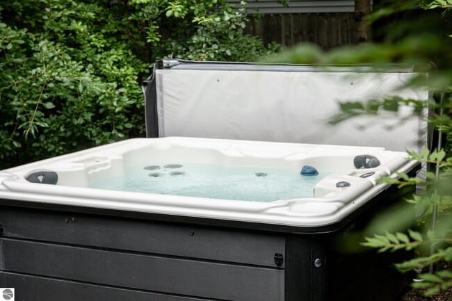 Building Photo - 828 Washington St