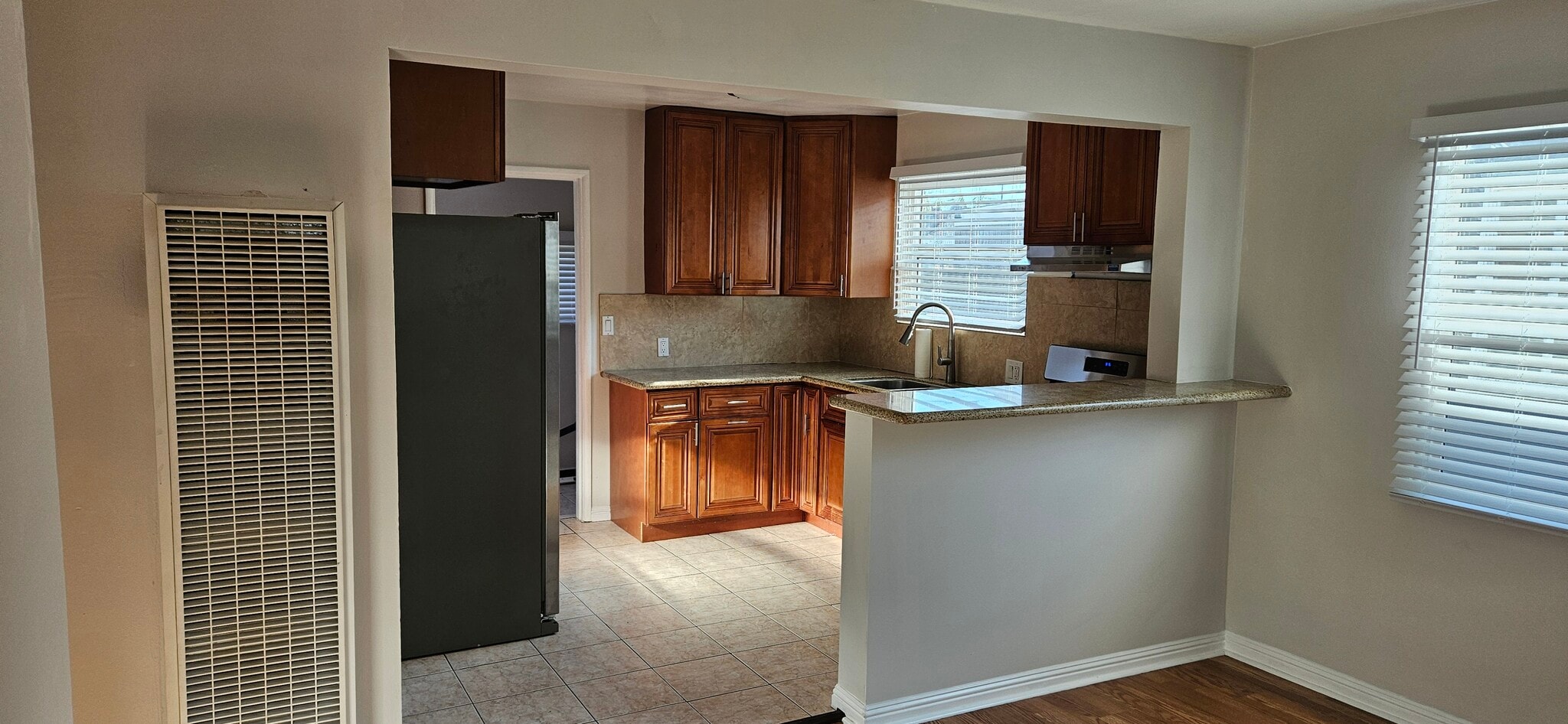 Building Photo - 4579 W 161st St