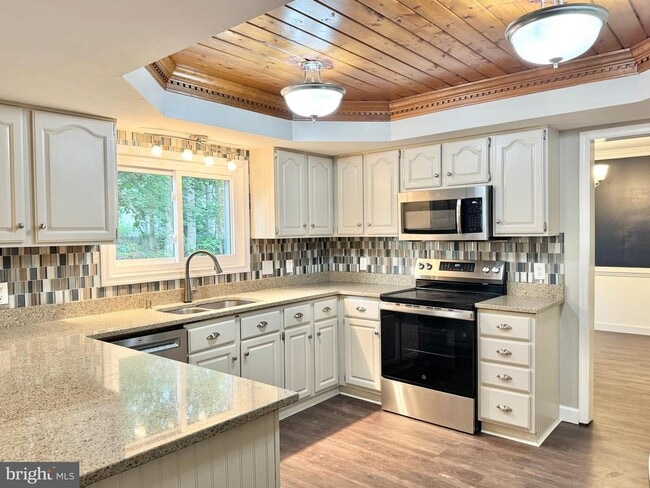 Building Photo - 3302 Aquia Dr