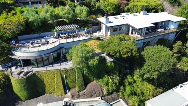 Building Photo - Luxurious Sausalito Breathtaking View Masterpiece! 4BR/3.5BA Home + 1BR/1BA Guest House! Parking!...