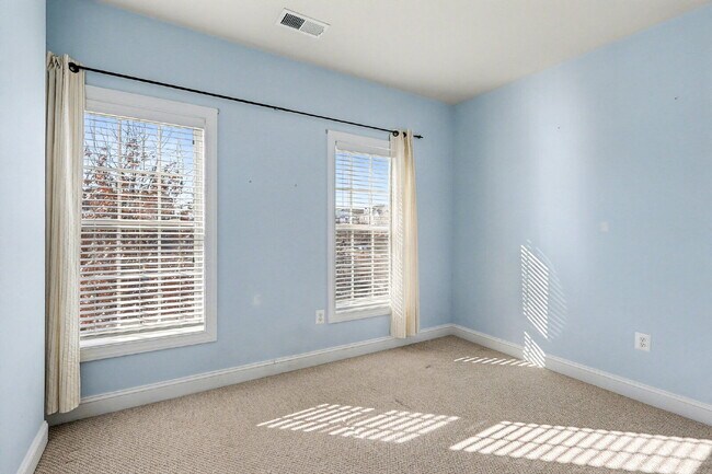 Building Photo - Welcome Home!!