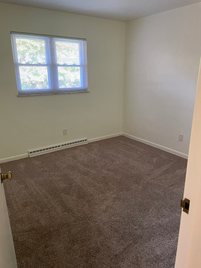 4th Bedroom - 256 Williams St