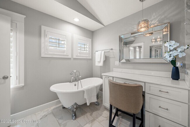 Building Photo - 14 Cottage Ct