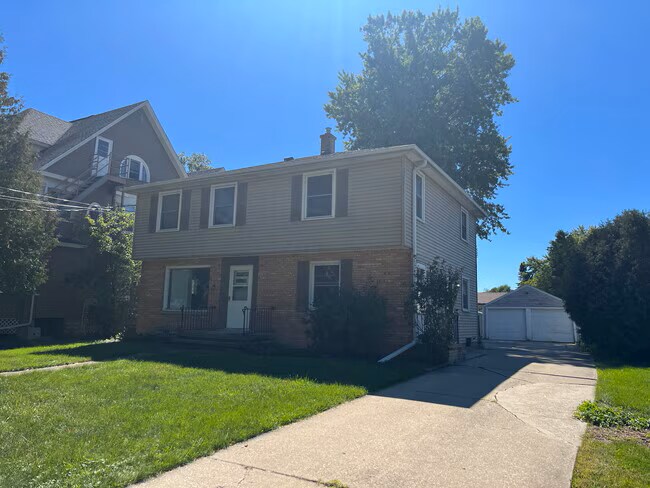 Building Photo - 511 Keyes St