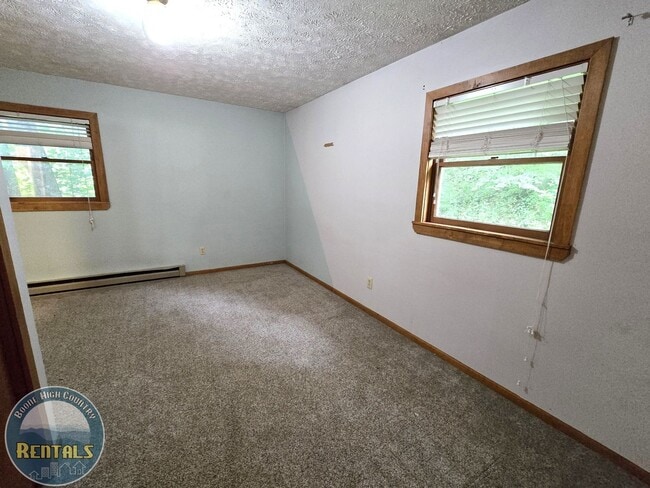 Building Photo - 460 White Oak Rd