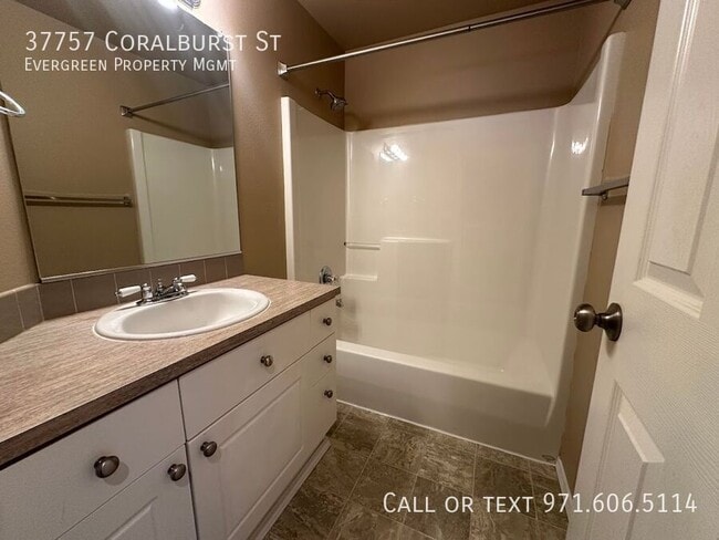 Building Photo - 37757 Coralburst St