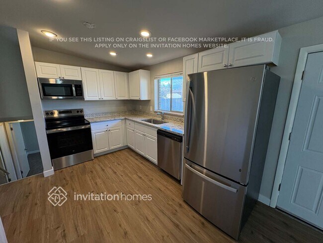 Building Photo - 1145 W 6th Ave