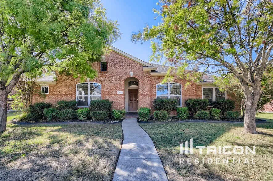 Building Photo - 522 Golden Bell Dr