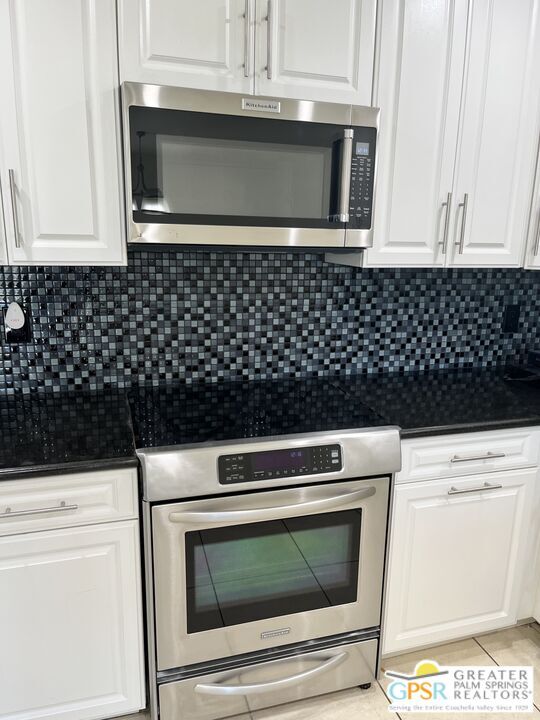 Building Photo - 2559 Whitewater Club Dr