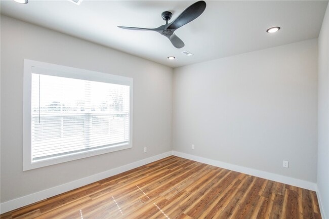 Building Photo - 1040 Seaborn Wy