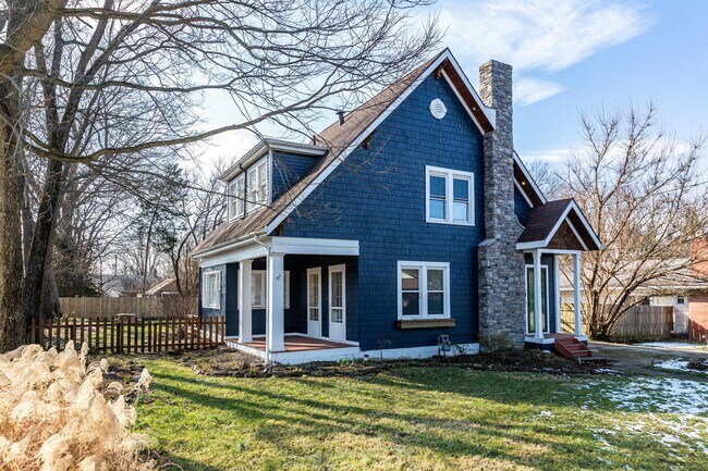 Building Photo - 180 Rosemont Garden