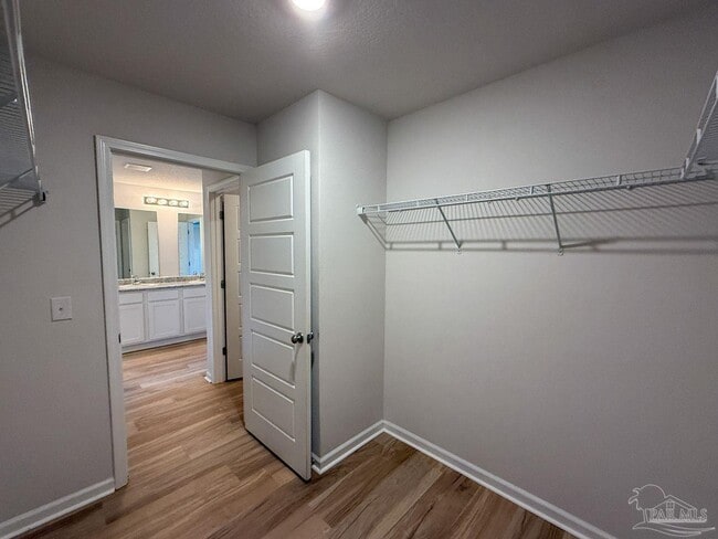 Building Photo - 9639 Angel Oak Dr