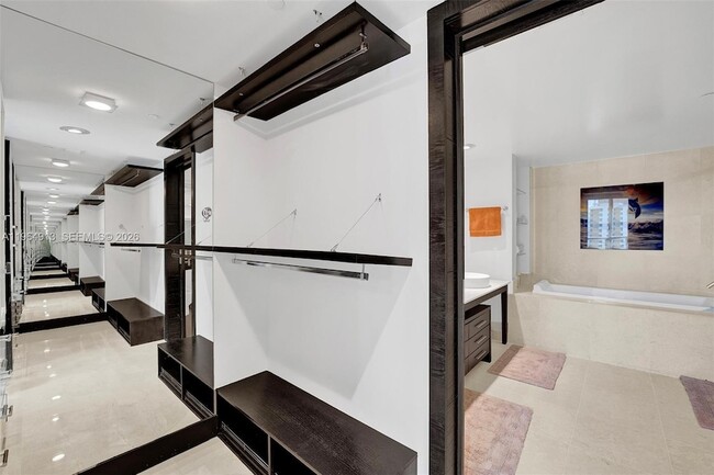 Building Photo - 465 Brickell Ave