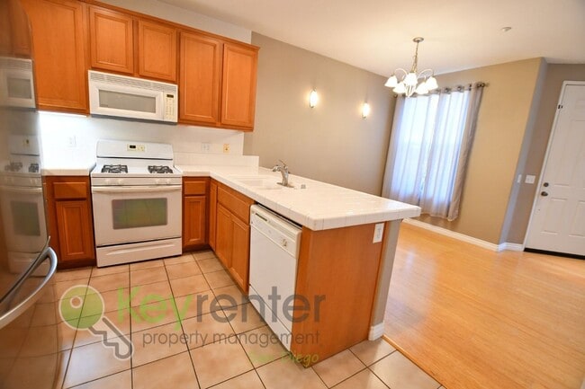 Building Photo - Townhouse in the heart of San Elijo Hills |  San Marcos