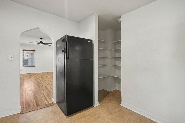 Building Photo - Spacious 4-Bedroom, 2-Bath Home with Large Yard, Garage & Central A/C