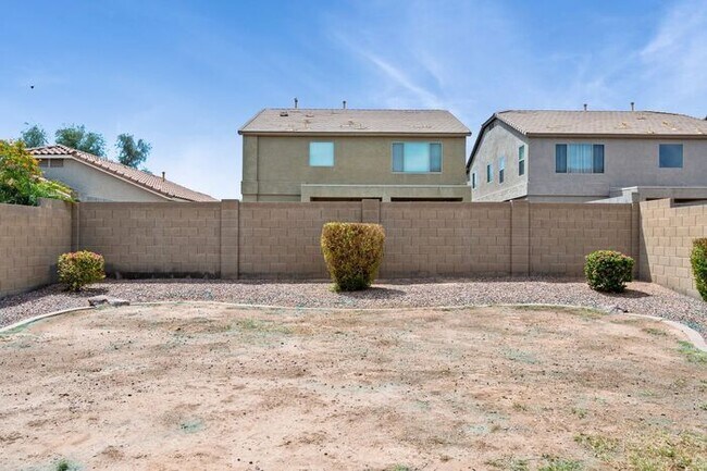 Building Photo - San Tan Heights