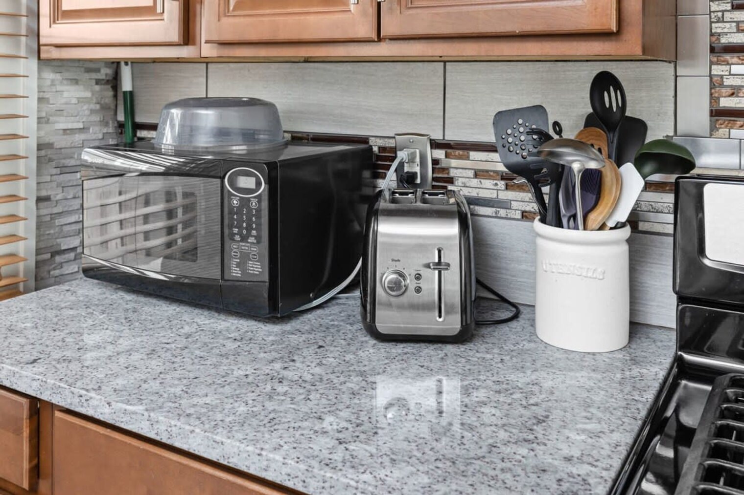 Building Photo - 4452 Carrollton Ave