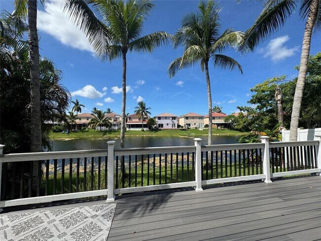 Building Photo - 7481 Santa Monica Dr