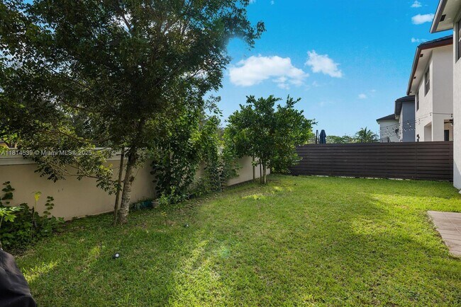 Building Photo - 8814 NW 154th Terrace